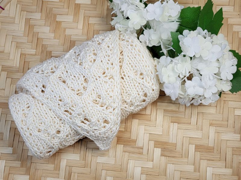 Knitting pattern IVORY GLOW