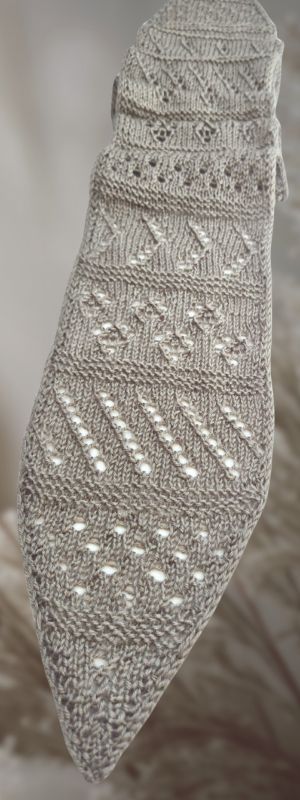 Strickanleitung RIB GLOW - Stimmungsvoller Skinny-Schal, Muster-Mix