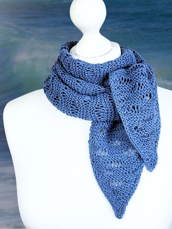 Strickanleitung WAVE GLOW - Stylischer Skinny-Schal schnell gestrickt, Anwendungsbeispiel